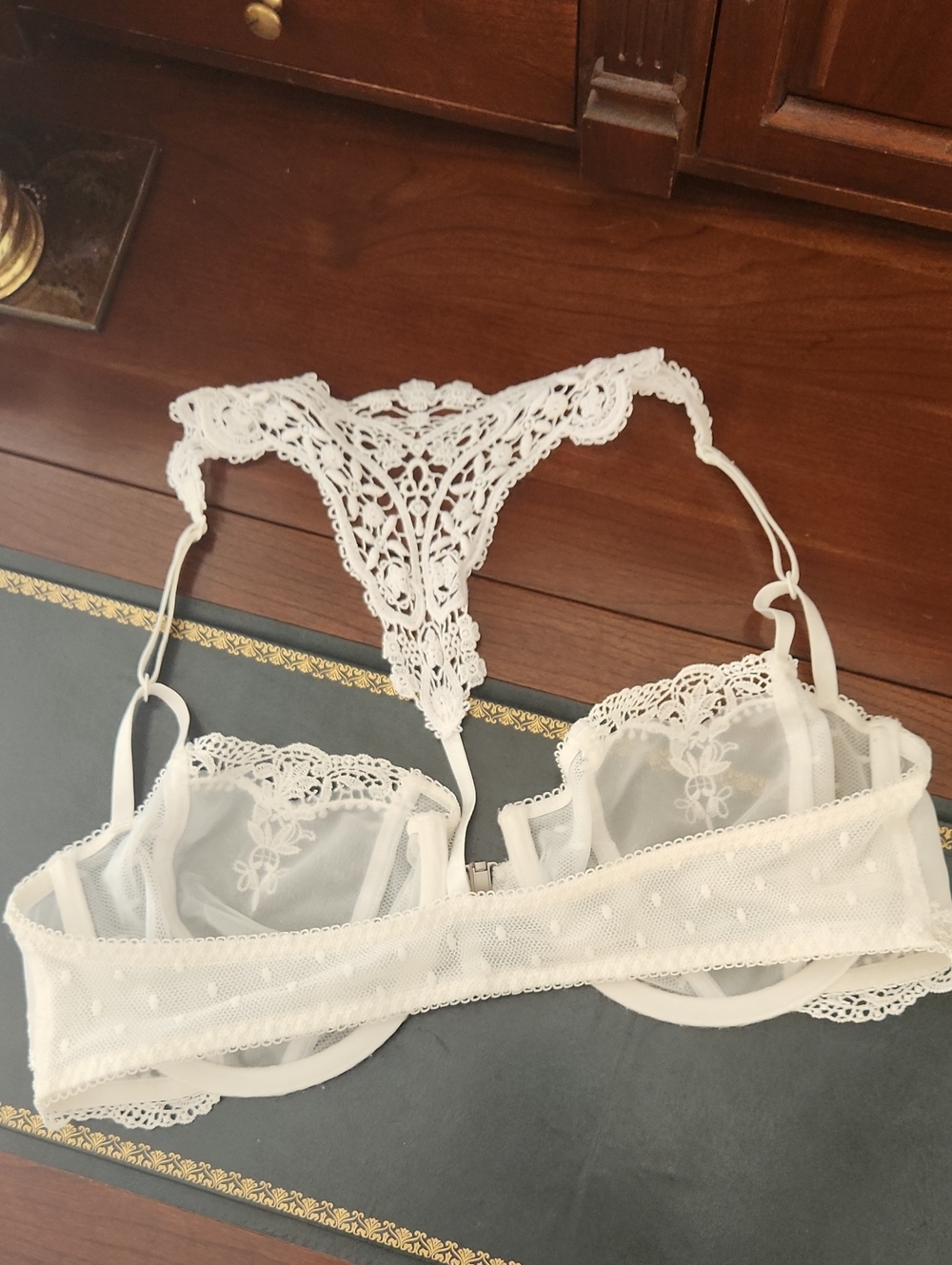 Intimately by Free People Cream Lace Underwire Bralettee , Bra 36C, Racerback - Picture 2 of 3